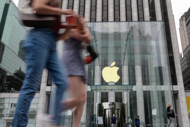 apple subsidiary fined by uk government over moscow sanctions breach 69caa2d8d9369