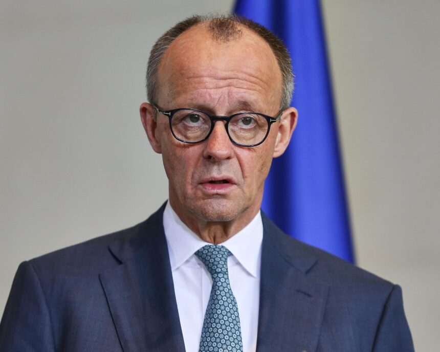 Merz criticat după ce a cerut sirienilor din Germania să se întoarcă acasă 51 merz criticised after calling for syrians in germany to go back home 69cc1af46db30