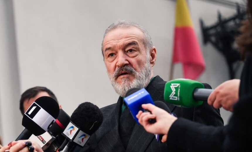 Dieta lui Gigi Becali: „Cel mai bun tratament pentru organism“ 51 secretul alimentar al lui gigi becali cel mai bun tratament pentru organism 69ca5b7dcd714