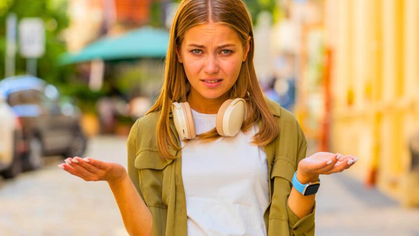 10 Obiceiuri ale Generației X și Boomers care îi fac pe Gen Z să se simtă jenați 51 10 things gen x boomers do that gen z finds deeply embarassing for them 69d1aed93d5bc