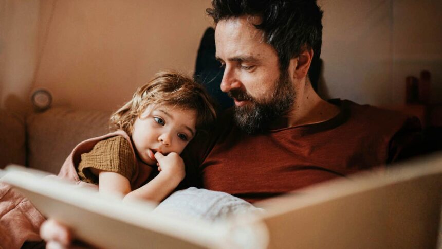 7 obiceiuri rare ale părinților care cresc copii excepționali de empatie, conform psihologului clinician 51 7 rare habits of parents who raise exceptionally empathetic kids according to clinical psychologist 69d2abdb12036