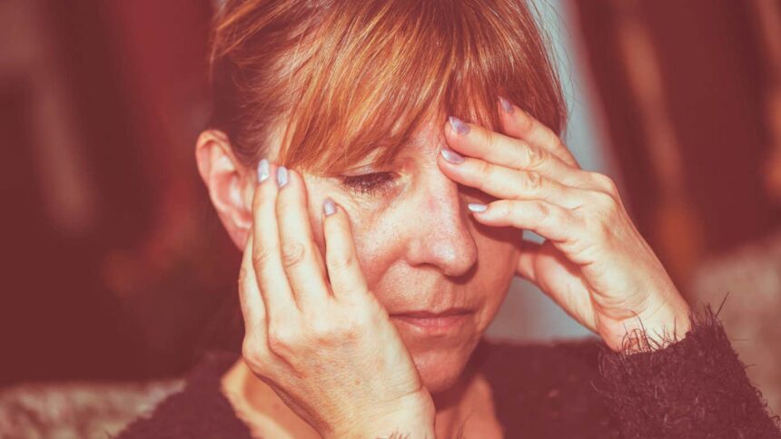 A-i spune mamei cu demență aceeași adevăr repetat constant 51 coming out to my mom with dementia means telling her the same truth over and over 69d1e7089ba9f