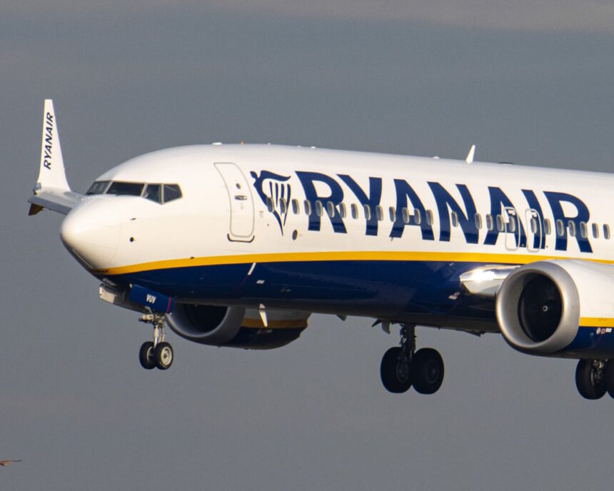 Aeroporturile europene ar putea avea lipsă de combustibil pentru avioane în trei săptămâni 51 european airports could face jet fuel shortages within three weeks 69d9072daf4c9