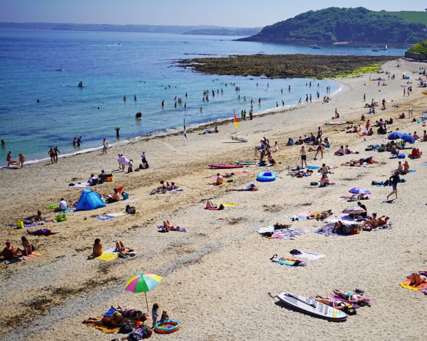 Mai mulți britanici aleg să petreacă vacanța în Marea Britanie din cauza incertitudinii zborurilor 51 more britons opt to holiday in uk this summer amid uncertainty over flights 69e49e5bc9e87