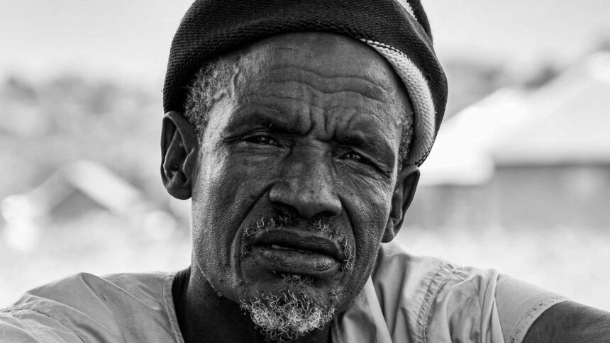 Tatăl meu este fără adăpost și suferă de demență, iar distanța mă ajută să fac față 51 my dad is homeless and has dementia and loving him from a distance is the only way i can cope 69d1212900657
