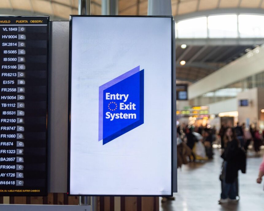 Noul sistem de intrare-ieșire al UE provoacă întârzieri de până la trei ore, spun aeroporturile 51 new eu entry exit system causing up to three hour delays say airports 69df8744b79a4