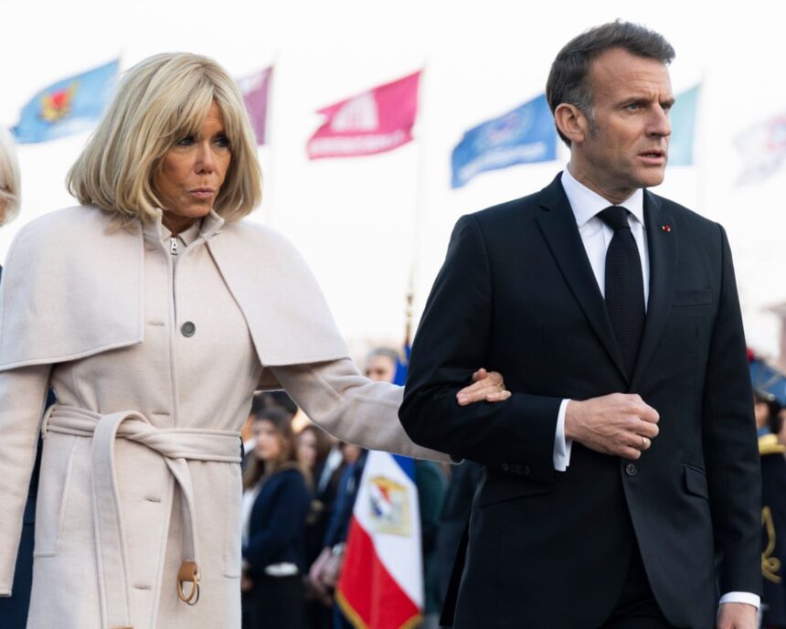 Macron îl critică pe Trump pentru comentariile despre căsătoria sa 51 not up to standard macron criticises trump after comments about his marriage 69ce5f179e870