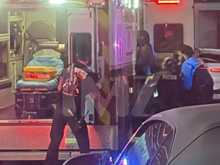 Shooting la un cazinou din Florida, ambulanța se deplasează la fața locului 51 offset shooting at florida casino ambulance rushes to scene 69d4fb40983ae
