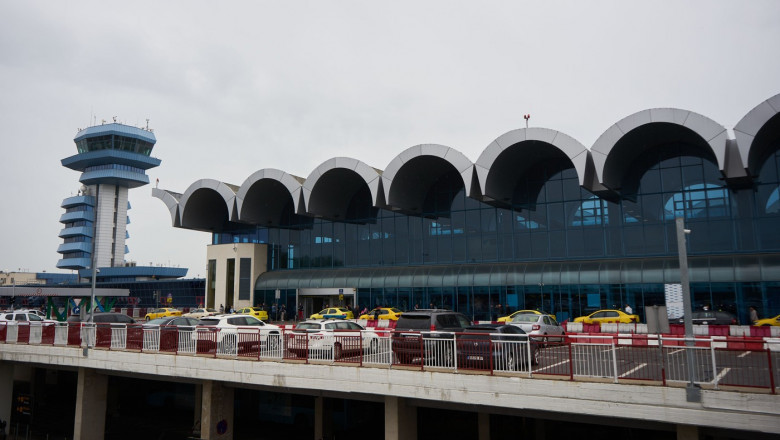 Proiectul parcului fotovoltaic de la aeroportul Otopeni intră în faza de implementare 51 pas important pentru energia verde la otopeni proiectul parcului fotovoltaic de la aeroport intra in faza de implementare 69e20803cc2e5