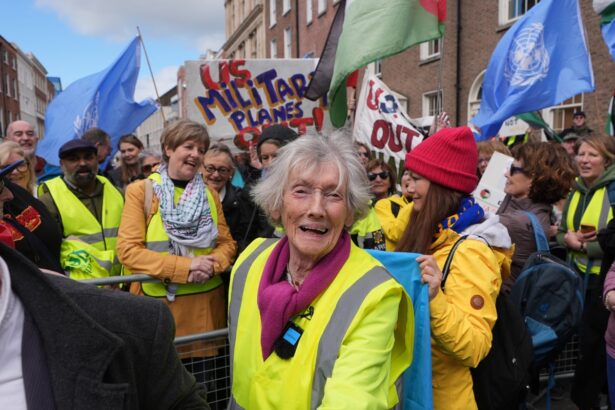 peace activist 91 walks across ireland in protest against us military stopovers 69e0094108729