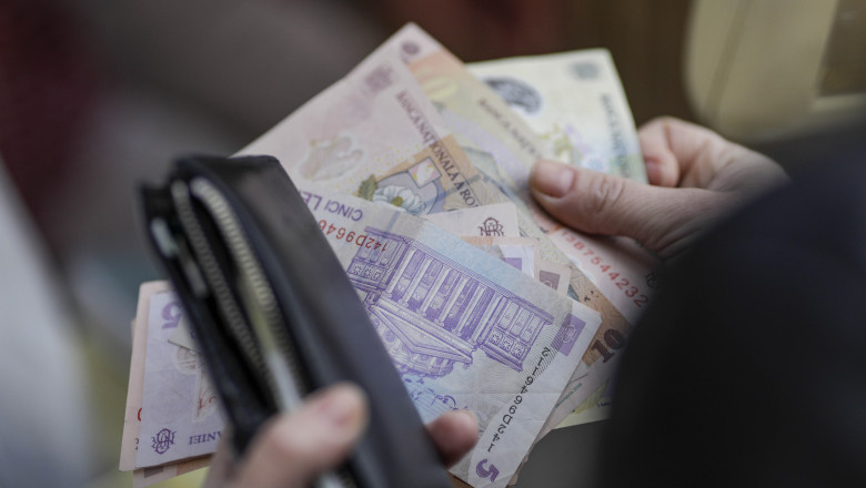 Peste 3 milioane de români primesc ajutor financiar de la stat în mai 2026 51 peste 3 milioane de romani primesc ajutor financiar de la stat in mai 2026 cine sunt beneficiarii pachetului de solidaritate 69d0b74c6b3f4 1