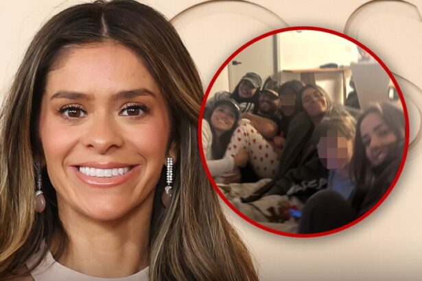 taylor frankie paul vacations with her older kids as shes barred from seeing child with dakota 69d1090d490ce