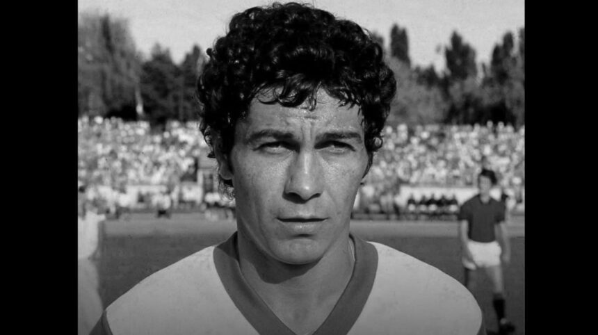 Mircea Lucescu: fotbalist convocat la națională din Divizia B și căpitan la CM 1970 51 video cine a fost fotbalistul mircea lucescu convocat la nationala din divizia b capitan la cm 1970 jucator activ la 45 de ani la dinamo 69d600c9c64fc