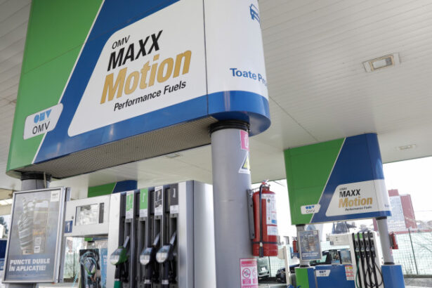 video guvernul analizeaza doua masuri pentru pretul carburantilor reducerea accizei sau contributia voluntara nazare decidem pana vineri 69cd02b9e43a9