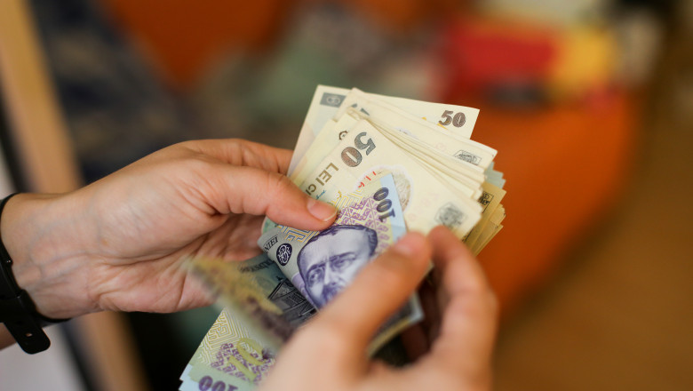 Guvernul discută azi legea care afectează cumulul pensiei cu salariul la stat 51 video guvernul discuta azi legea privind cumulul pensie salariu la stat cei care raman angajati pierd 85 din pensie 69f237bdeb42c