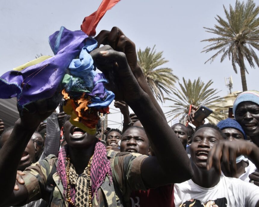 Senegalul riscă să piardă progresele în combaterea HIV din cauza legii anti-gay 51 we fear the epidemic will return senegals harsh anti gay law puts decades of hiv progress in jeopardy 69d75d55b0a7e
