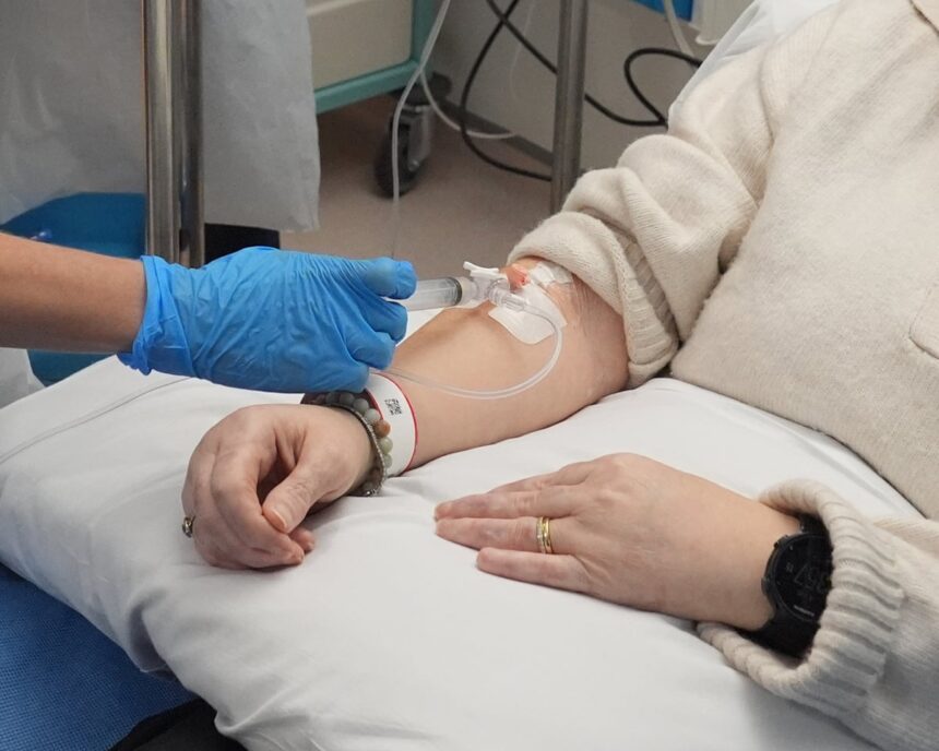 Femeie cu trei boli grave înregistrează o recuperare remarcabilă după terapie celulară 51 woman with three deadly diseases has remarkable recovery after cell therapy 69d7c28a4e279