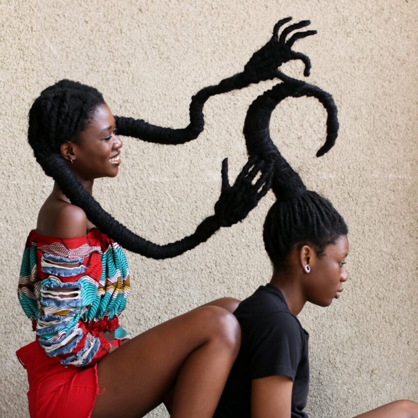 Femeile din spatele camerei: Am transformat ura față de părul meu natural în putere 51 women behind the lens i grew up hating my natural hair but i transformed that pain into something empowering 69d3a2bdd1a36