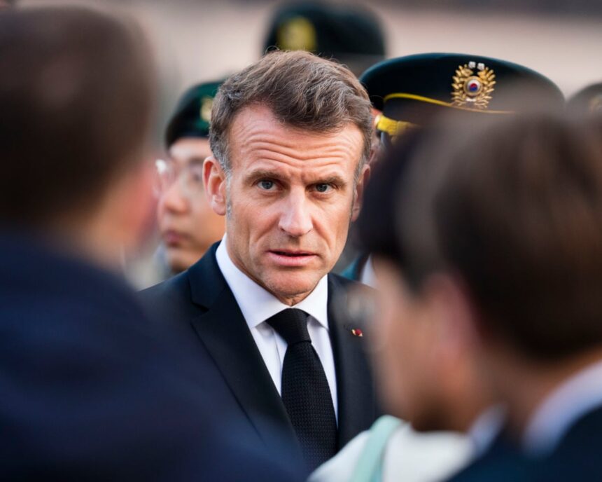 Macron critică mesajele contradictorii ale lui Trump privind NATO și Iranul 51 you have to be serious macron criticises trumps mixed messages about nato and iran 69cf08f07f71f