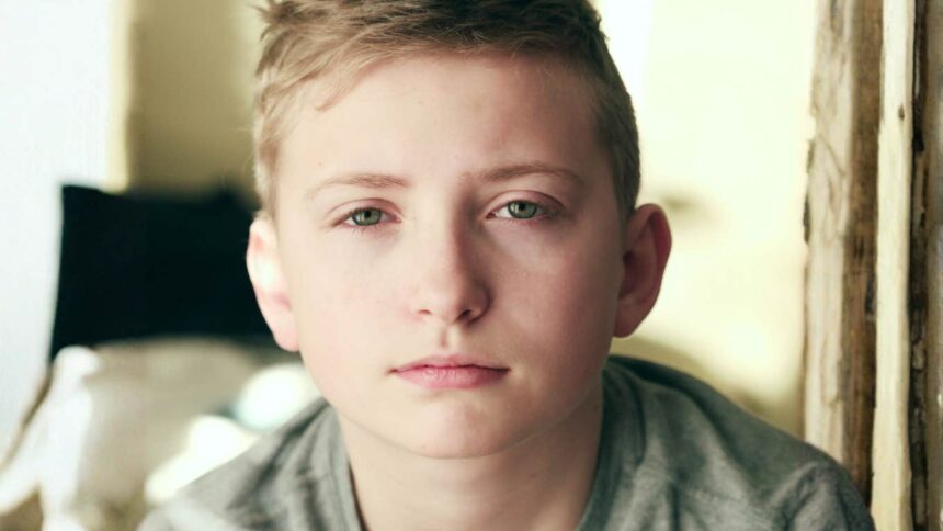 Cele trei fixări emoționale ale copiilor care pot deveni toxice în viața adultă 51 3 emotional fixations kids develop early that can become utterly toxic in adult life 6a05de1eabe27