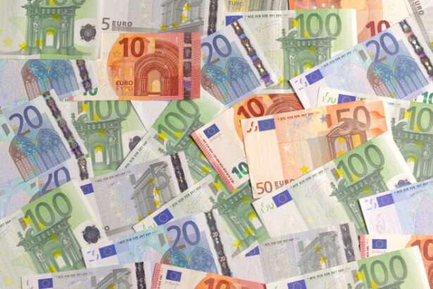 aproape 2 miliarde de euro cash au tranzitat granitele romaniei intre 2024 2025 raport fluxuri repetitive riscuri de spalare de bani 6a0586b24761d