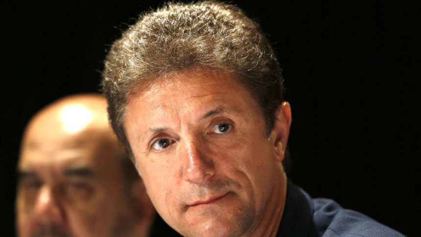 Gică Popescu reacționează dur la criticile îndreptate spre el printr-un comunicat oficial 51 gica popescu dezlantuit la adresa contestatarilor patronul farului a emis un comunicat taios 6a0738dc9fd7a