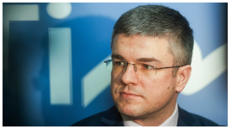 Irineu Darău: Sute de milioane de euro pentru drone. „Pacea vine din capacitatea de a te apăra” 51 irineu darau investitii de sute de milioane de euro pentru drone pacea nu vine din neputinta ci din capacitatea de a te apara 6a19a18989a20