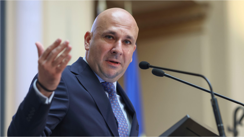 Șeful Hidroelectrica: România, o țară săracă, cu resurse bogate și cheltuieli mari 51 seful hidroelectrica suntem saraca tara bogata cheltuim multi bani in diferite zone si ne uitam la diurna de 36 e a unui ministru 6a17499e2f69e