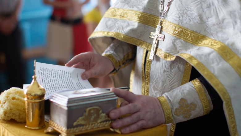 Sfinții Constantin și Elena 2026: Tradițiile românilor de 21 mai și programul hramului de la Catedrala Patriarhală 51 sfintii constantin si elena 2026 ce traditii respecta romanii pe 21 mai programul hramului istoric de la catedrala patriarhala 6a0e8a9ae057c