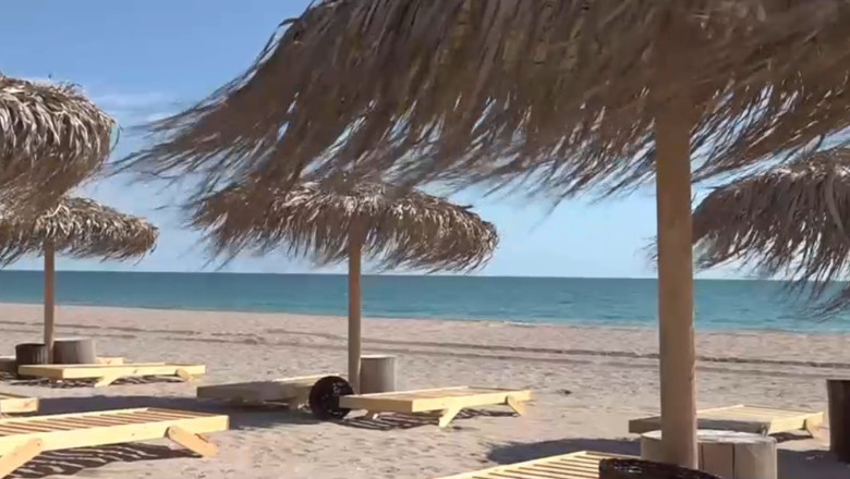 Minivacanța de 1 Mai atrage 45.000 de turiști pe litoral, Vama Veche aproape complet rezervată 51 video incepe minivacanta de 1 mai 45 000 de turisti sunt asteptati pe litoral in ciuda vremii vama veche este rezervata aproape complet 69f585ddd1402