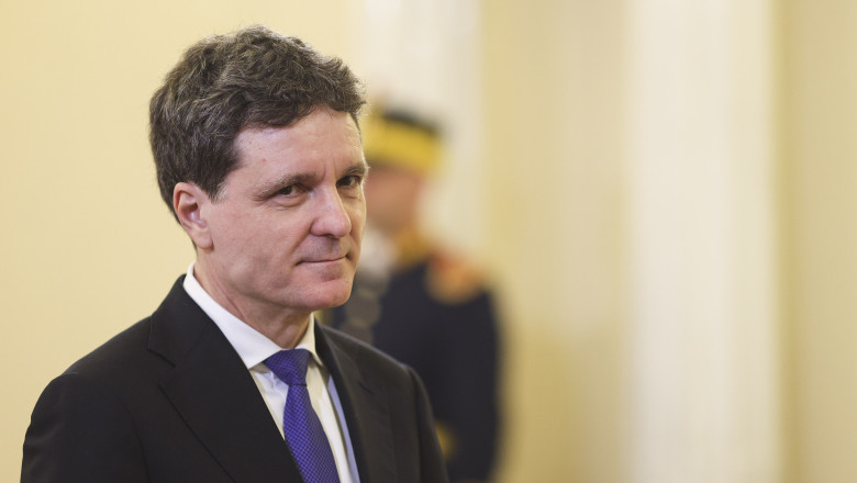 Nicușor Dan: „Deficitul a fost redus, iar perspectivele economice sunt promițătoare” 51 video nicusor dan despre inflatie si masurile de austeritate scaderea deficitului a fost atinsa perspectivele economice sunt bune 6a070e25d4a57