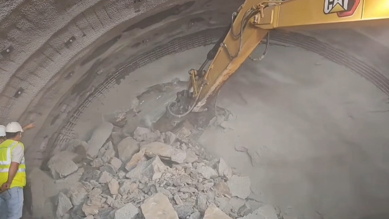 Tunelul Robești de pe Autostrada Sibiu–Pitești a fost străpuns. Progresul lucrărilor 51 video prima galerie a tunelului robesti de pe autostrada sibiu pitesti a fost strapunsa care este progresul lucrarilor 69f9dae45f915