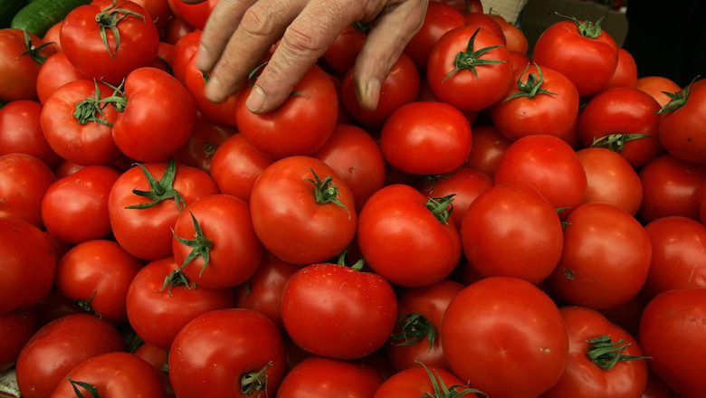 Roșiile perfecte din piețe și supermarketuri: cum să recunoaștem pesticidele 51 video sunt tratate sa reziste pericolul rosiilor perfecte din piete si supermarketuri cum le putem recunoaste pe cele cu pesticide 6a0be66964145