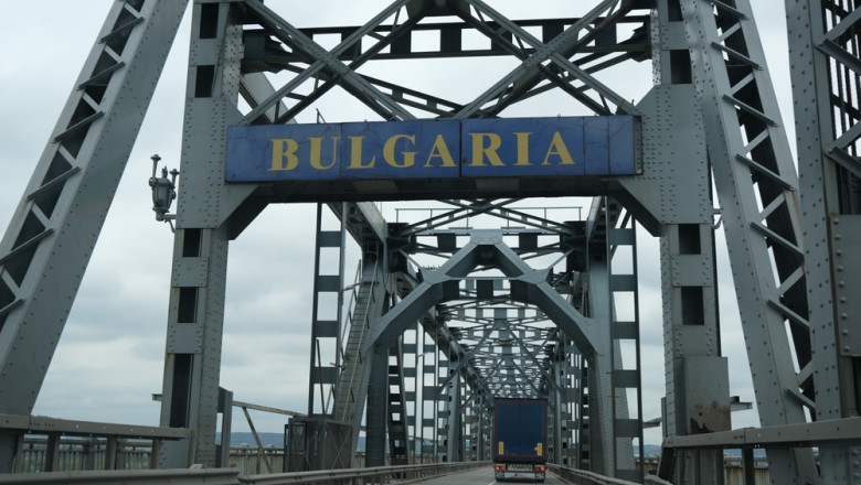 Circulația pe podul Giurgiu-Ruse se va închide timp de două zile. Detalii și rute alternative 51 circulatie rutiera inchisa pe podul giurgiu ruse timp de doua zile cand se intampla asta si care sunt variantele alternative 6a1d41bd03cb0