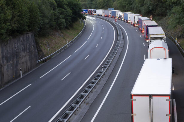 cnair impune restrictii de circulatie autovehiculelor de peste 75 tone in 16 judete din cauza caniculei 6a3e7fd0b5513