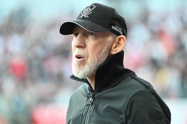 doliu in ligue 1 s a stins din viata antrenorul lui brest la o luna dupa ce s a incheiat campionatul 6a32f291cfc75