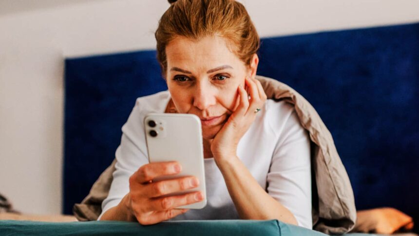 Generația Z a crescut online, dar ca părinte milenar, realizez că noi suntem adevărații dependenți de ecrane 51 gen z grew up online but as a millennial parent im starting to think were the real screen addicts 6a432bd28a40b