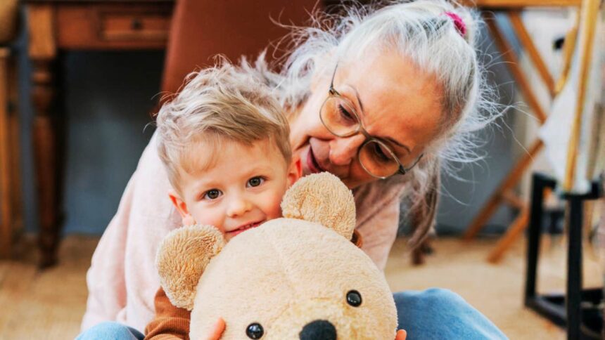 Soacra acuzată de egoism după ce a refuzat să îngrijească nepoții timp de 10 zile 51 mother in law branded a selfish boomer after refusing to watch her grandkids for 10 days 6a3d20dc623c1
