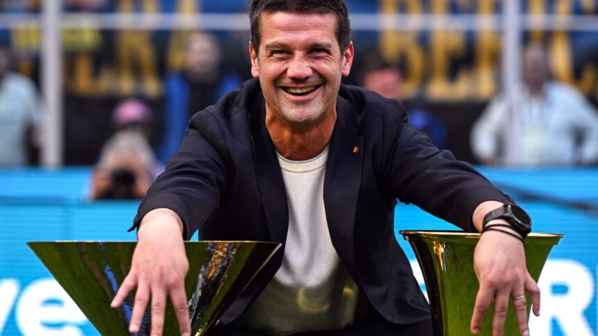 O legendă a lui Inter îi aduce omagiu lui Cristi Chivu: „A fost inteligent” 51 o legenda a lui inter isi scoate palaria in fata lui cristi chivu a fost inteligent 6a2efe1575bda