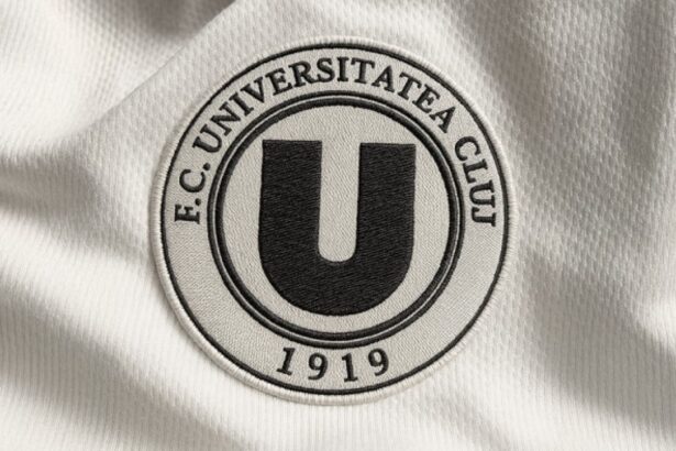 oficial nicolescu schimba echipa u cluj a facut anuntul 6a2d1fe546be8