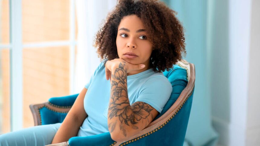 Persoanele care au crescut foarte singure au 11 obiceiuri surprinzătoare, mai frecvente decât crezi 51 people who grew up very lonely do 11 odd things more often than you realize 6a21a9a25b86e