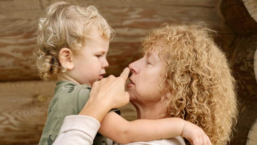 Cei care au crescut cu bunici narcisici recunosc aceste 10 comportamente enervante 51 people who grew up with narcissistic grandparents know these 10 annoying behaviors all too well 6a2298af0ba35