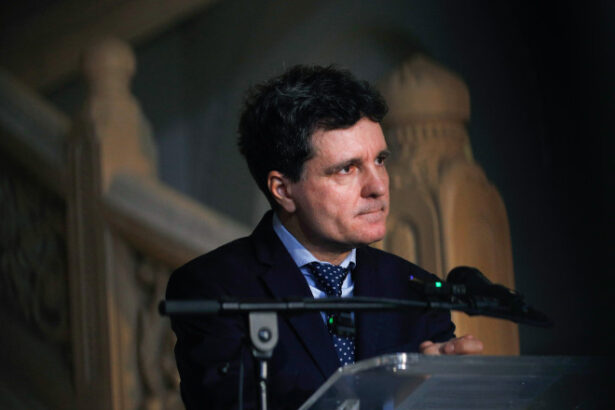 presedintele nicusor dan a cerut parlamentului reexaminarea modificarilor din legea minelor ce prevederi contesta 6a314e805ba51
