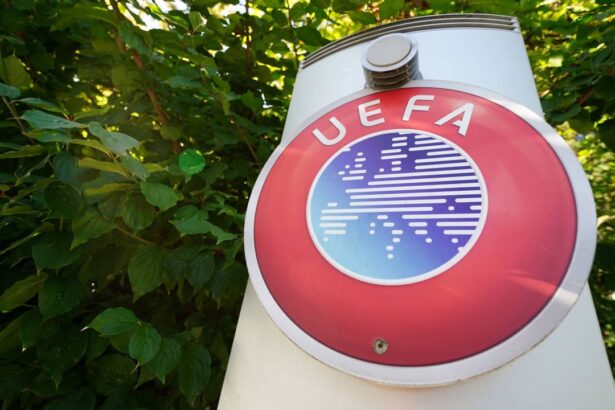 uefa a intervenit dupa ce christian eriksen s a prabusit pe teren in danemarca ucraina 6a25df98f0252