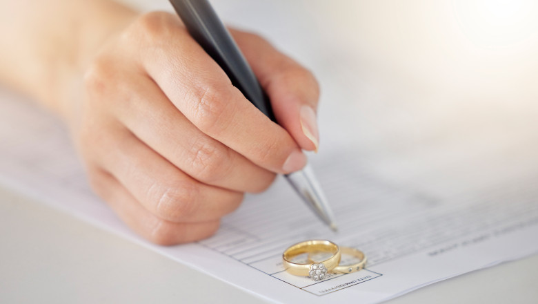 Val de divorțuri în România: 70% dintre căsnicii se destramă, explică specialiștii 51 video val de divorturi in romania 7 din 10 casnicii nu rezista specialistii explica fenomenul 6a224a0c6c8ba