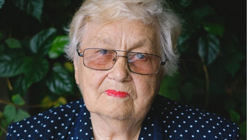 O femeie se simte demoralizată când iese la restaurant cu socrii ei din generația Baby Boomers din cauza modului în care tratează personalul 51 woman says going out to eat with her boomer in laws is demoralizing because of how they treat restaurant staff 6a3eff0863316