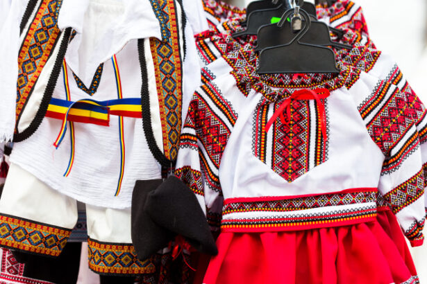 ziua universala a iei 2026 de ce este sarbatorita pe 24 iunie si ce simbolizeaza camasa traditionala romaneasca 6a3ca93dbe575