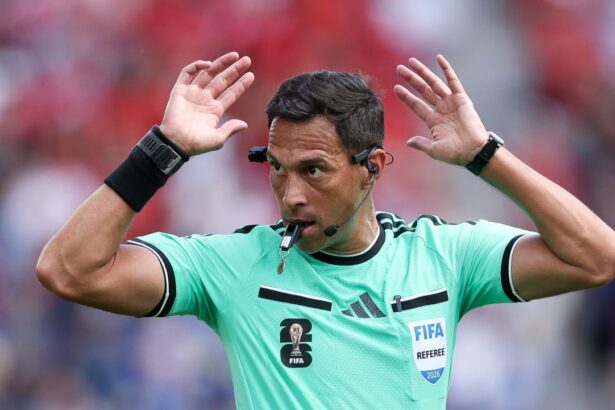 anuntul facut de francezi dupa ce fifa a trimis 5 arbitri din argentina la meciul lor 6a4df94cf3ca7