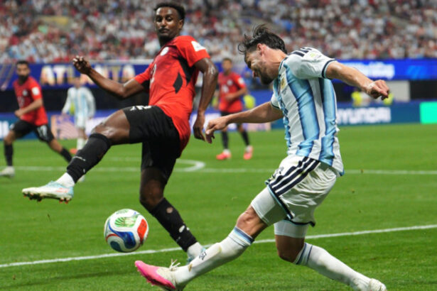 cm 2026 argentina evita o eliminare rusinoasa si se califica in sferturi invingand egiptul in minutul 79 era condusa cu 2 0 6a4d83927c4b7