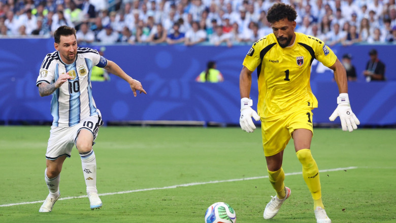 Vozinha a avut o reacție surprinzătoare după meci, când a discutat cu Messi 51 cm 2026 goalkeeperul vozinha s a dus direct la messi dupa meci si nu i a venit sa creada ce i au auzit urechile asta mi a spus 6a49e10157e21